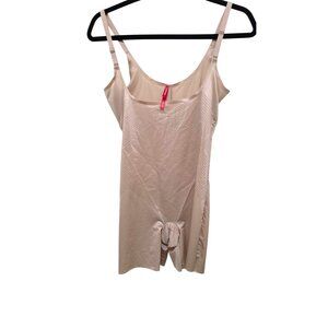 Spanx Womens Beige Shapewear Bodysuit With Adjustable Straps Size M/M Nylon/Span